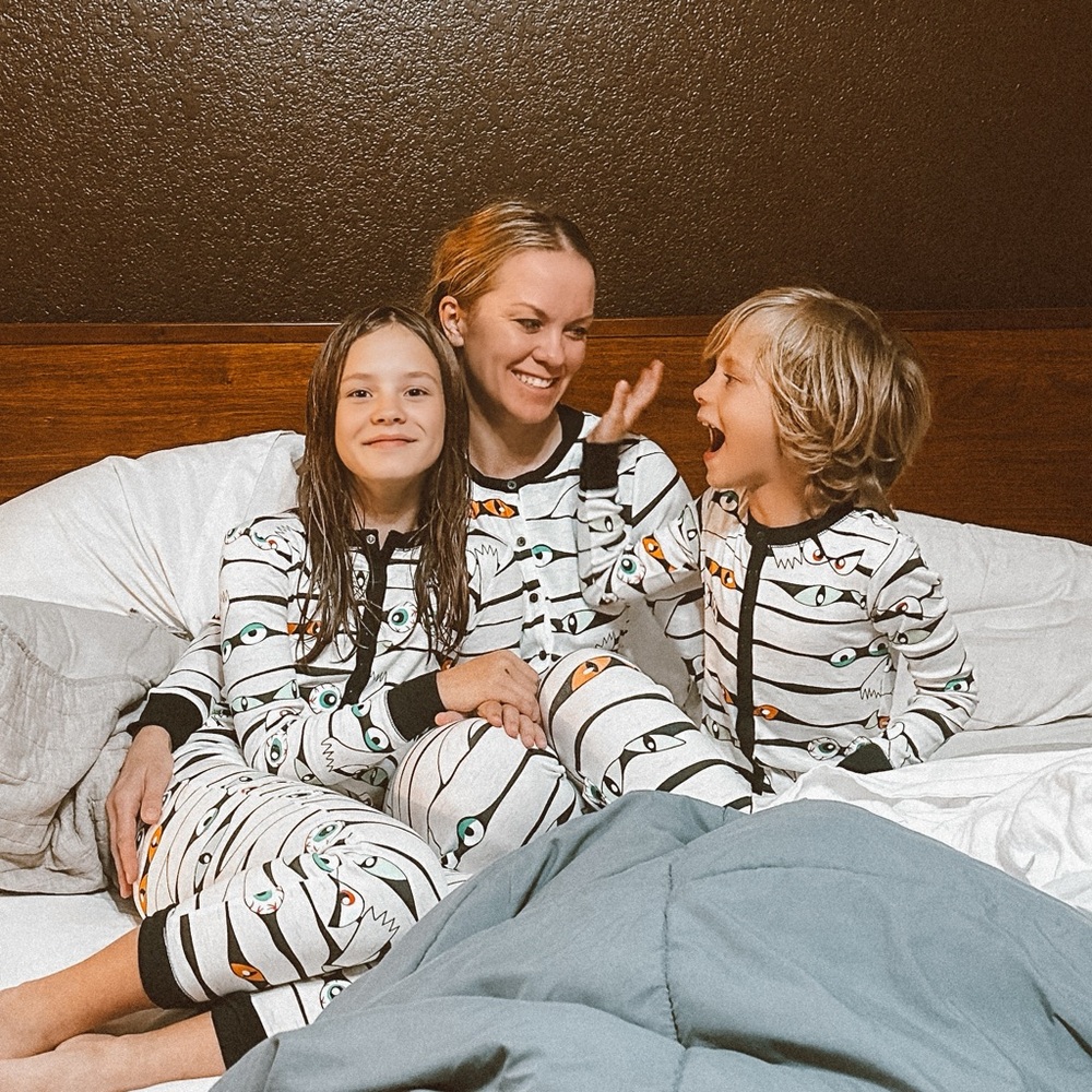Family matching Halloween mummy pajamas. Old navy women’s size medium.
